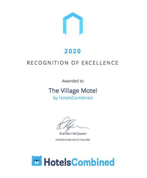 The Village Motel Naramata Bagian luar foto